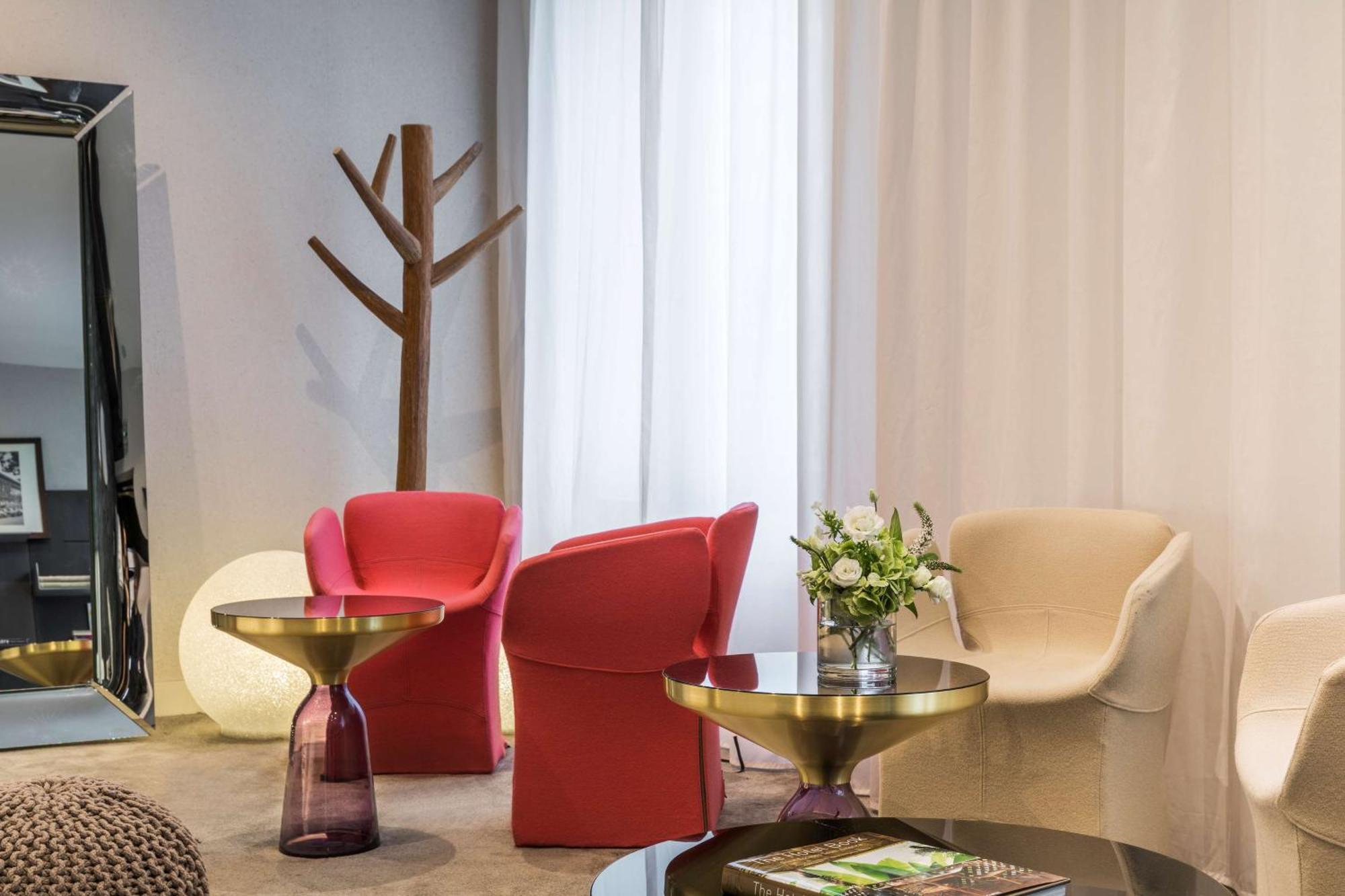 Western La Demeure Hotel 4*